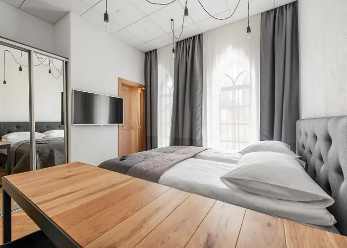 מלון דירות Piano 4*