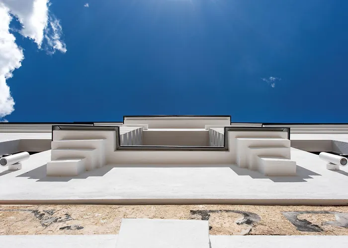 מלון דירות Piano 4*